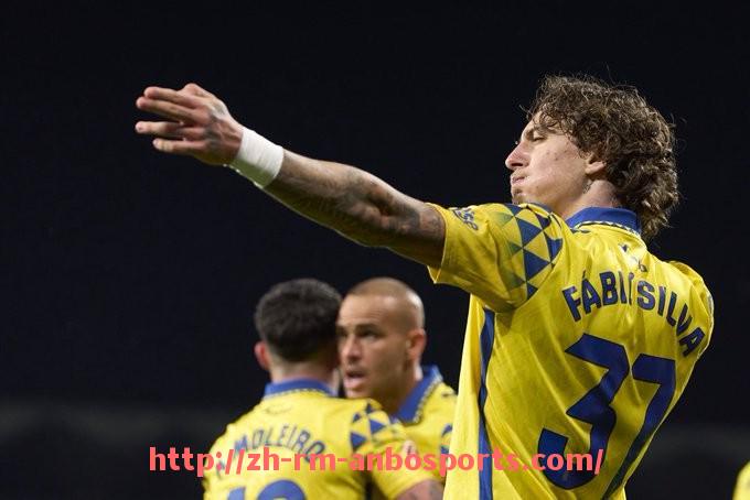 安博体育官网-法甲球队防守能力排行:最难被攻破的后防线是谁?